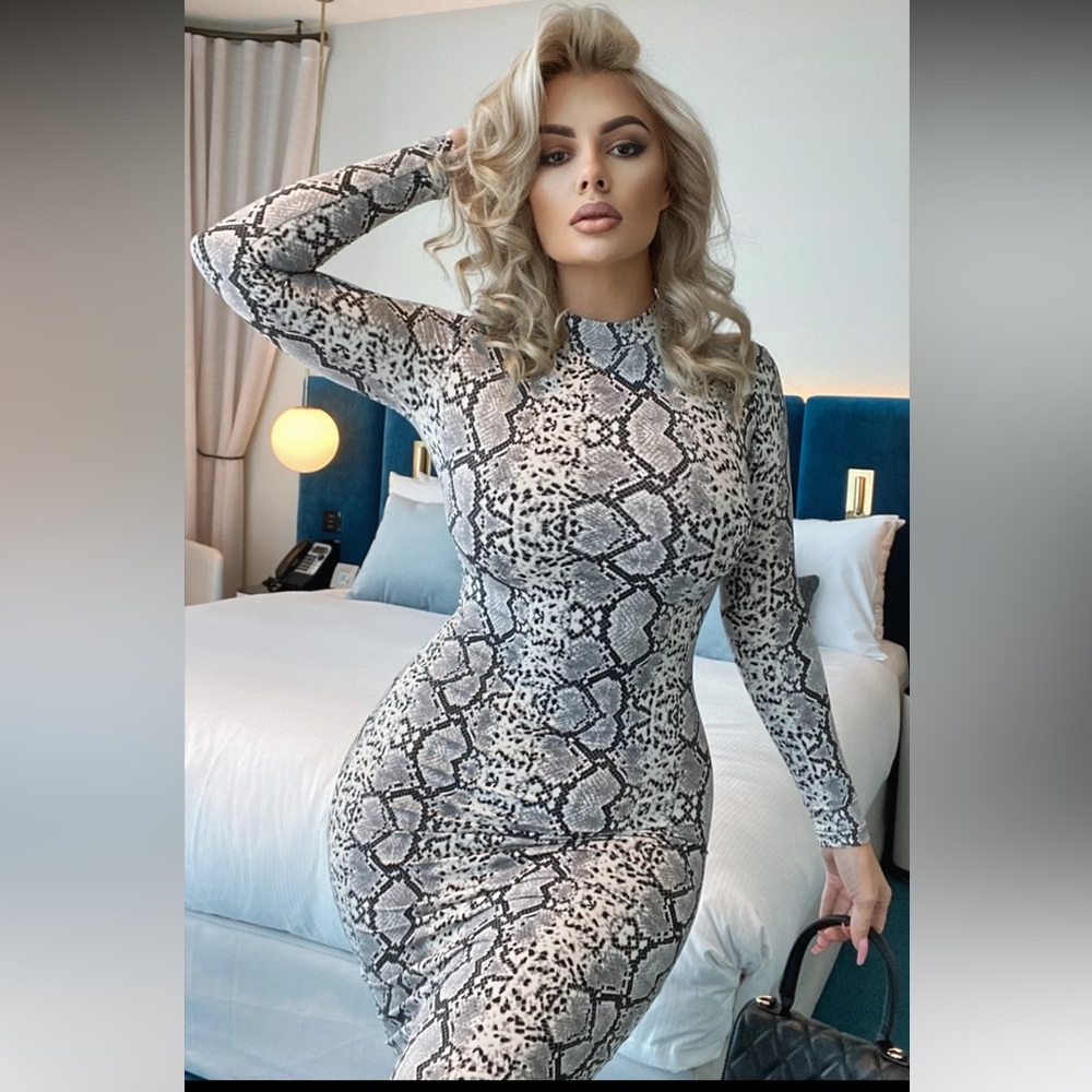 Fashion Nova Midi Dress Grey